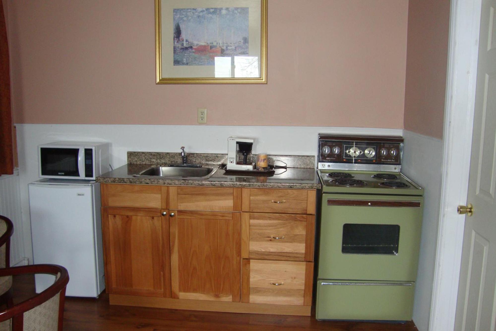 Royal Napanee Inn Greater Napanee Екстериор снимка