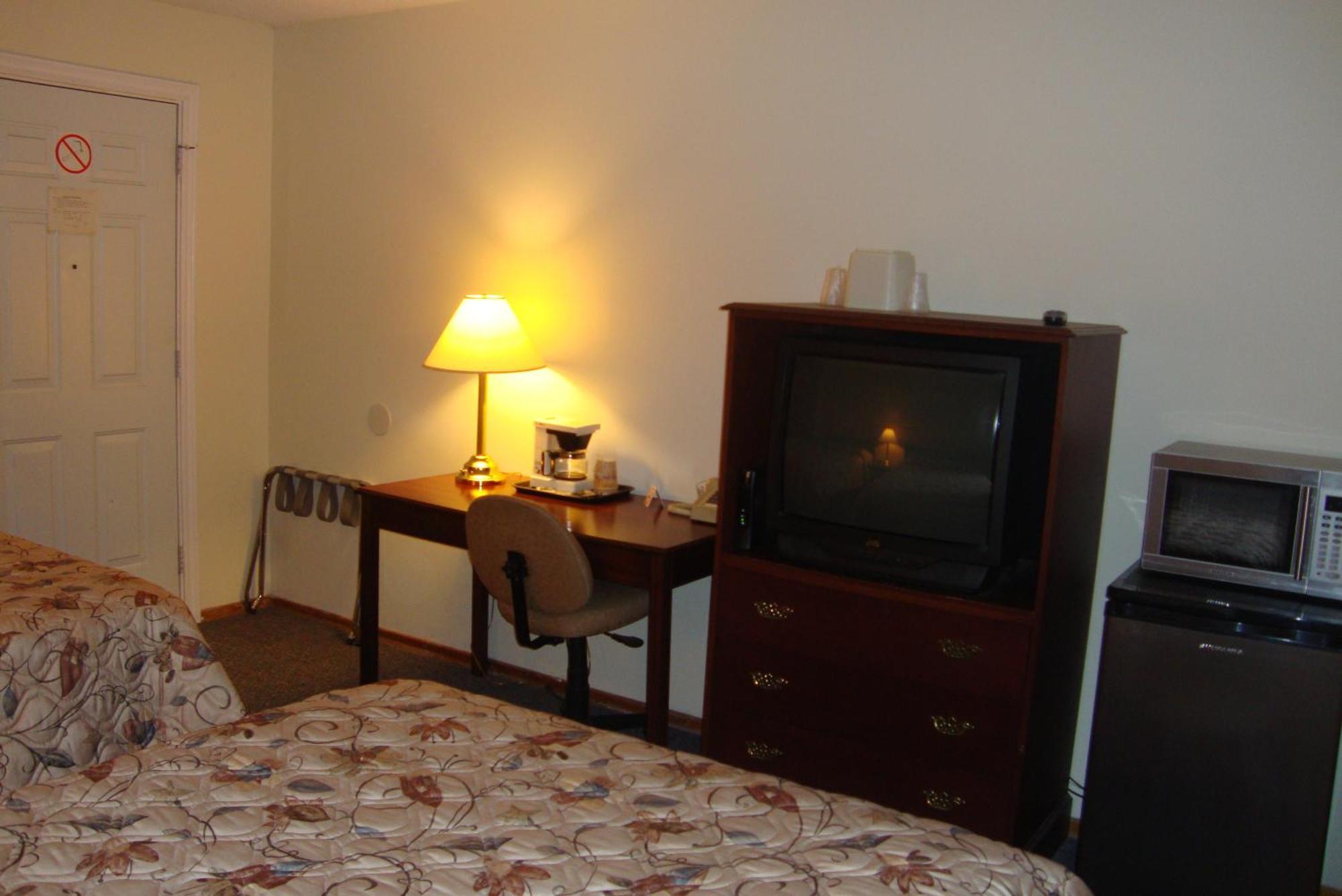 Royal Napanee Inn Greater Napanee Екстериор снимка